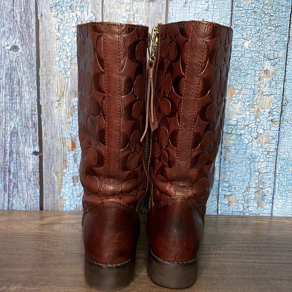 Coach Valentine signature C leather boot. Size 6 - Picture 5 of 13